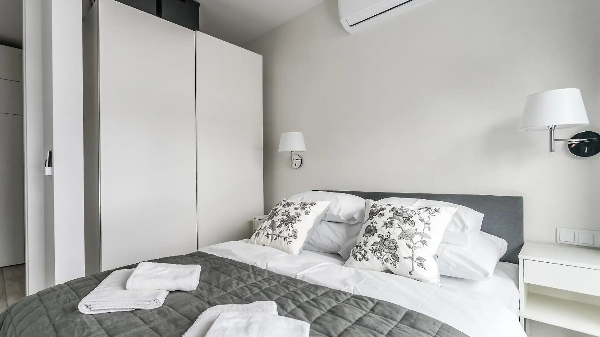 Mennica Residence Apartments By P&O Serviced Apartments Warsaw